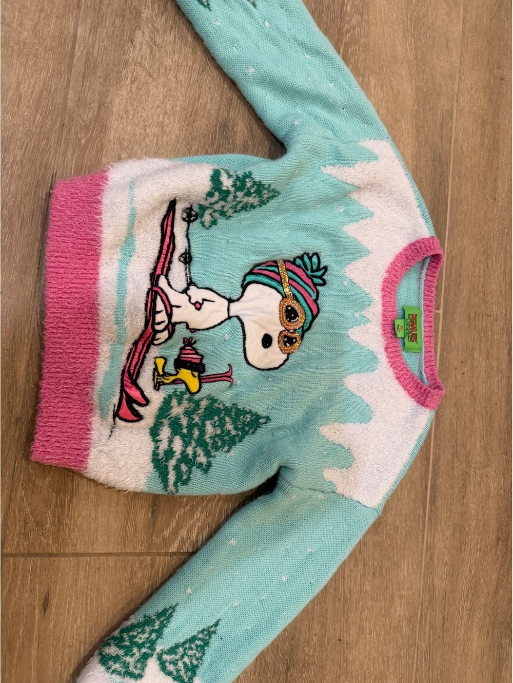 Peanuts Snoopy Skiing Holiday Sweater — Size M